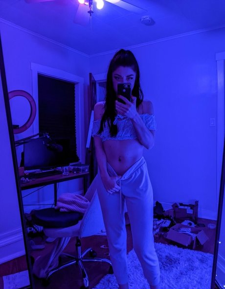 KiraChats nacktheit heiße foto