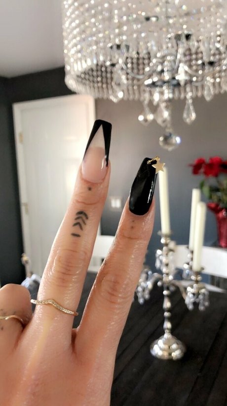 laughinglatina model top bilder