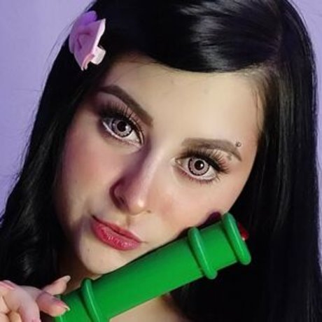 Lucy Skills top nette galerie