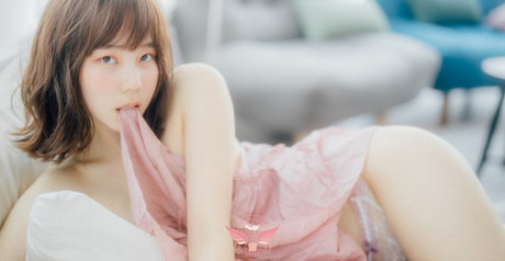 Myu A model nacktheit fotos