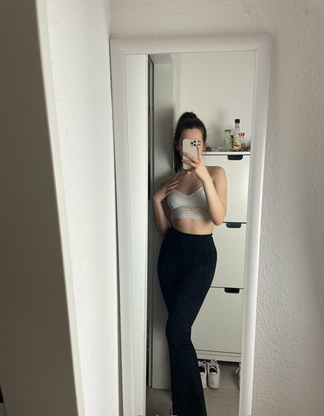 leyla free nackten foto