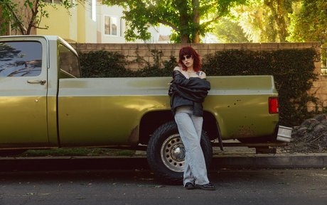 Kailee Morgue pornostar kunst galerie