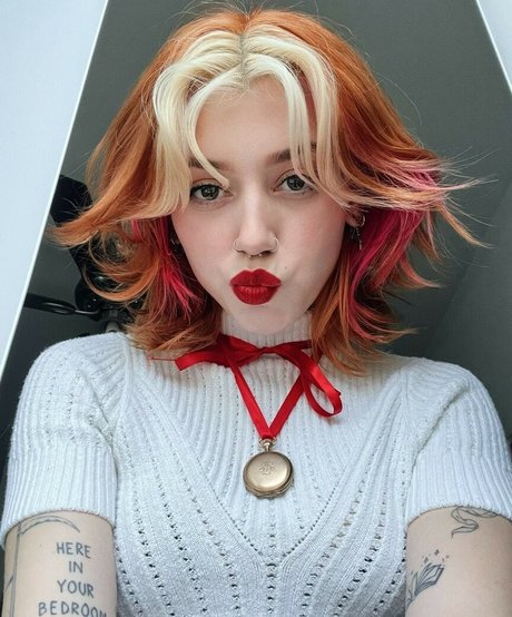 Kailee Morgue hübsche akt galerie