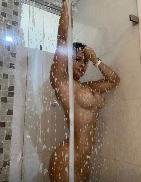 Karmen Mestre model heiße bild