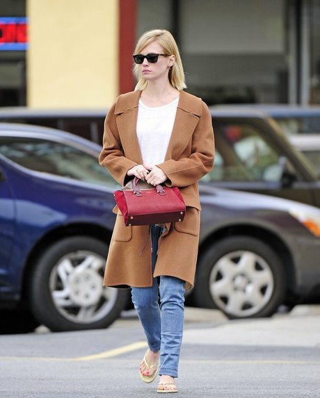 January Jones erwachsene schöne galerien