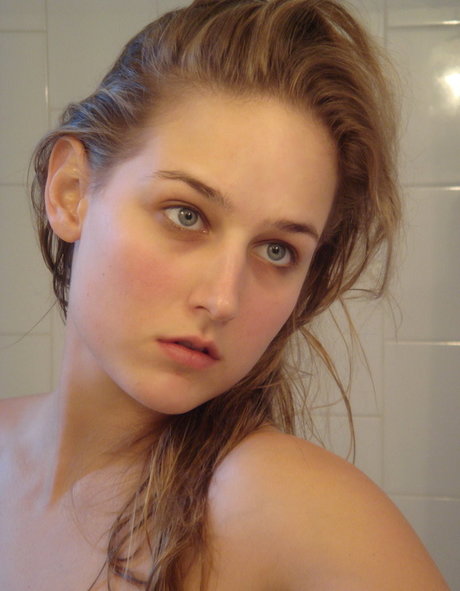 Leelee Sobieski erwachsene perfekte fotos