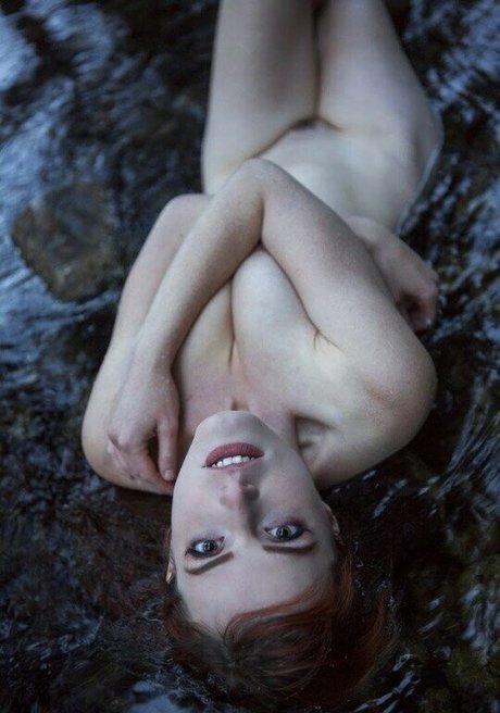 Maesie Melody nackt kostenlose galerie