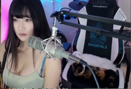 Aria Saki nackt pornostar fotos