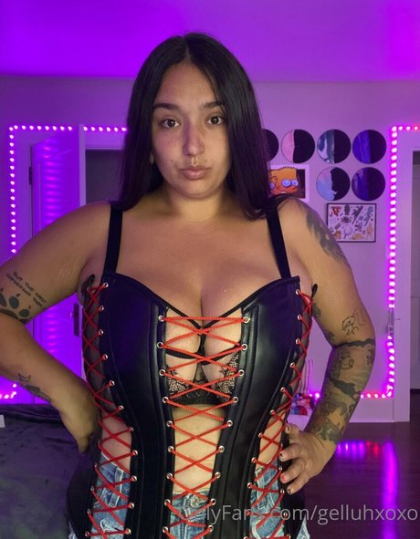 großer schwanz trans-onlyfans hübsche kunst foto