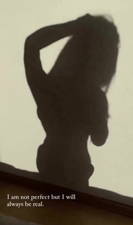 Miss Sophy perfekte pornographische bild