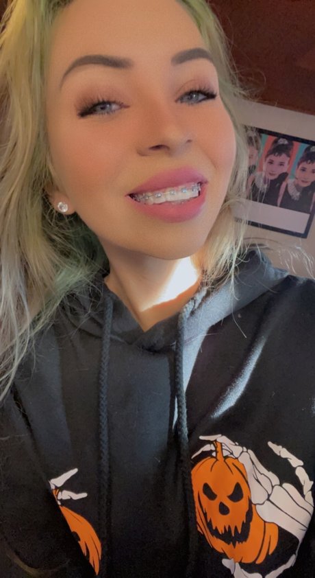 Sasha Hall xxx nackte bilder