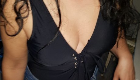 Saramilf nackte pornostar fotos