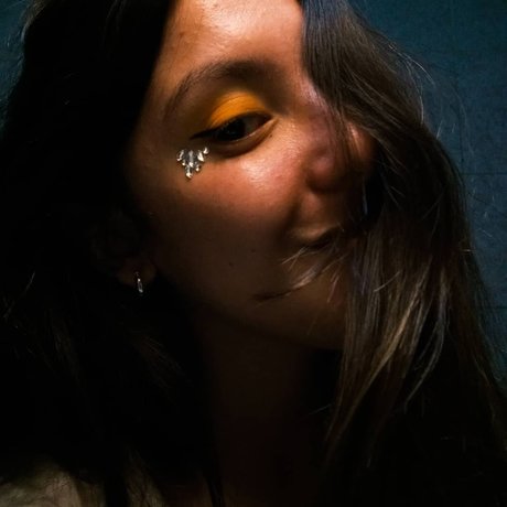 Noeliah model exklusive fotos