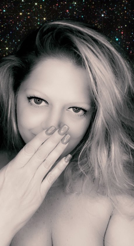 Saramarie1376 hübsche pornostar galerie