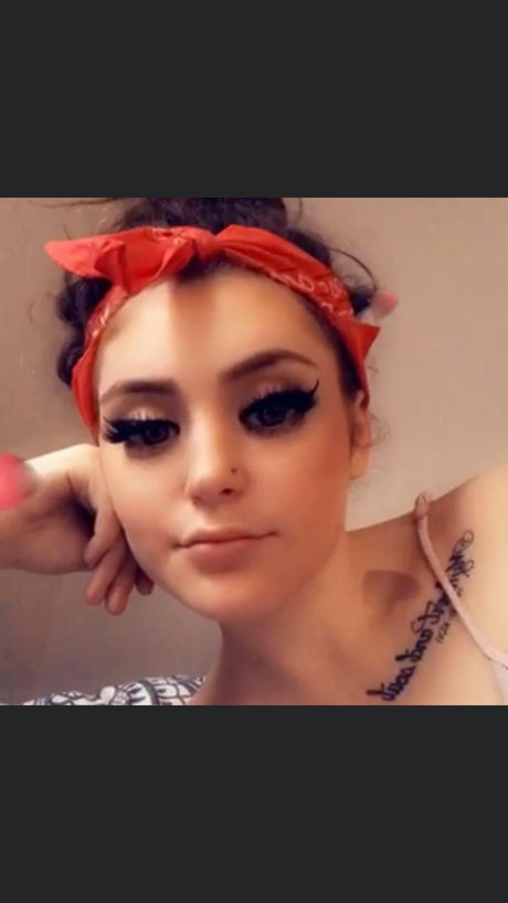 Chea pornostar akt bild