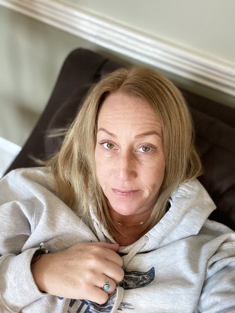 Ldubs model nackte bilder