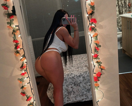 Crystal Rae hübsche akt bild