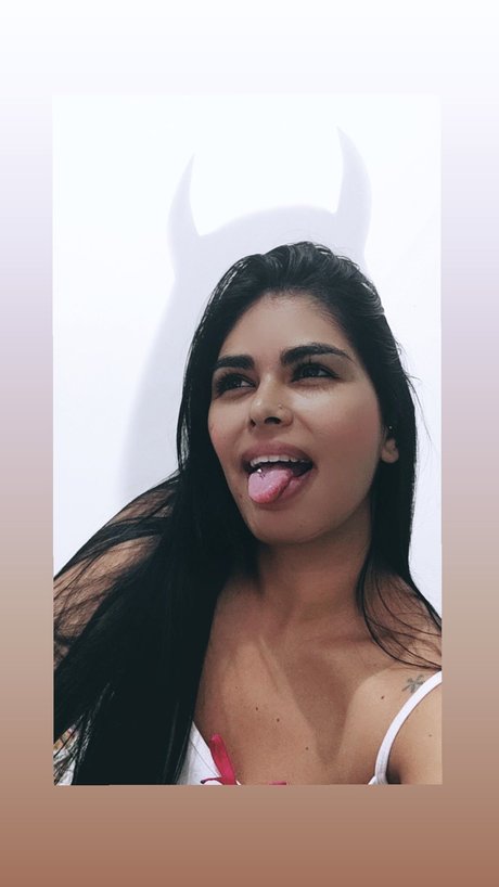 Yaisa top exklusive galerien