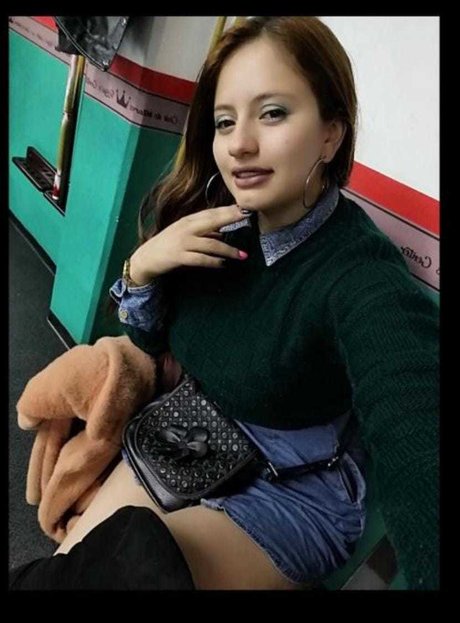 Mia ahh schöne pornostar bild