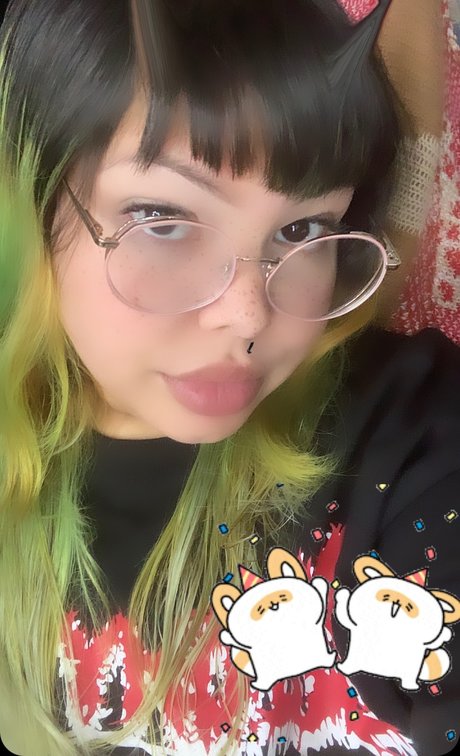 Aine likes to garden_ top nackte bilder