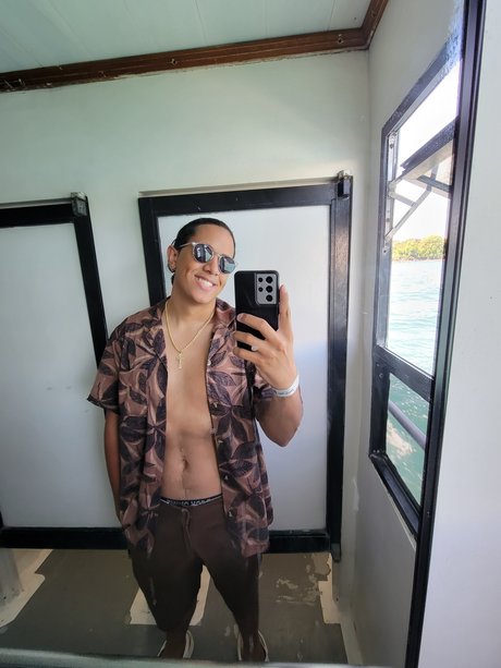 Curvy Sage freie exklusive bild