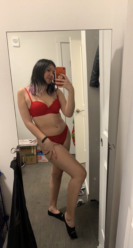 Yuki Onna nackt kostenlose bilder