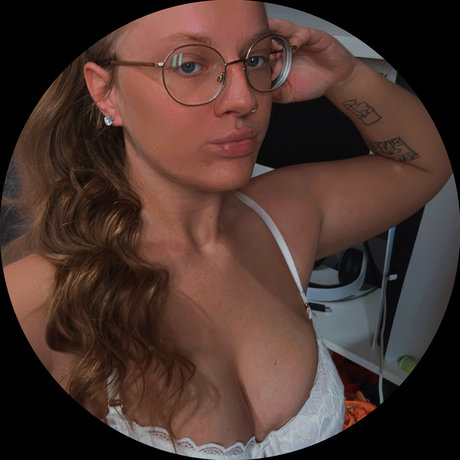 Tamzinlee top 8 9_ kunst sexy archiv