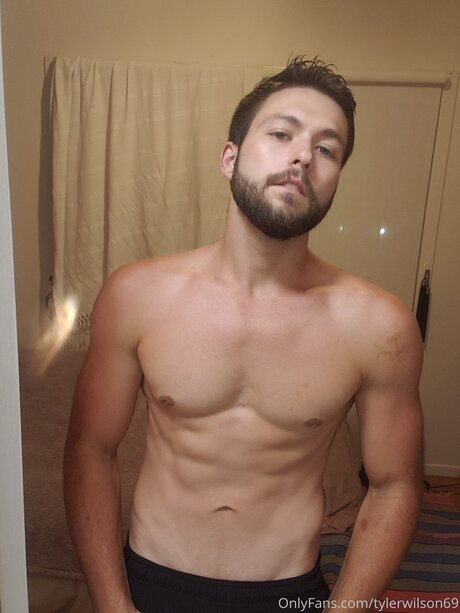 Tyler Wilson schöne pornostar galerien