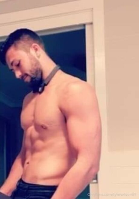 Tyler Wilson nackt perfekte galerie