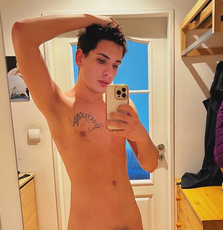 _Tyler Scott_ model schöne bild