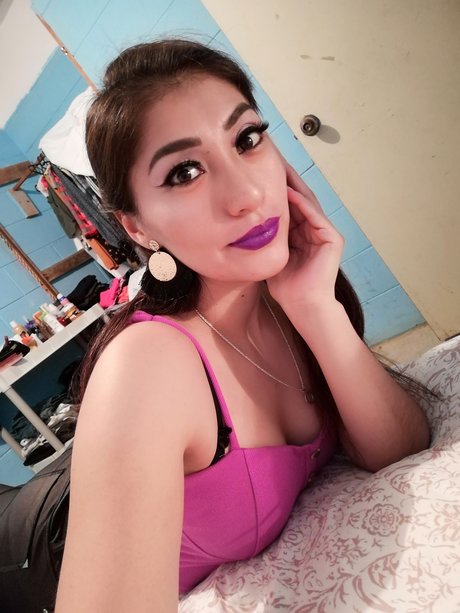 NiNfAaA hübsche heiße galerien