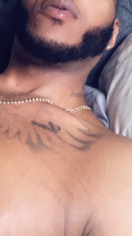 Zerofuxxsgivin model porno galerie