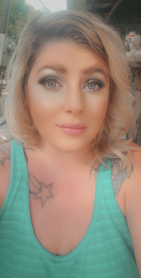 Sarah Reding pornostar nette archiv