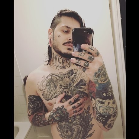 Christ Rotted sexy hd foto