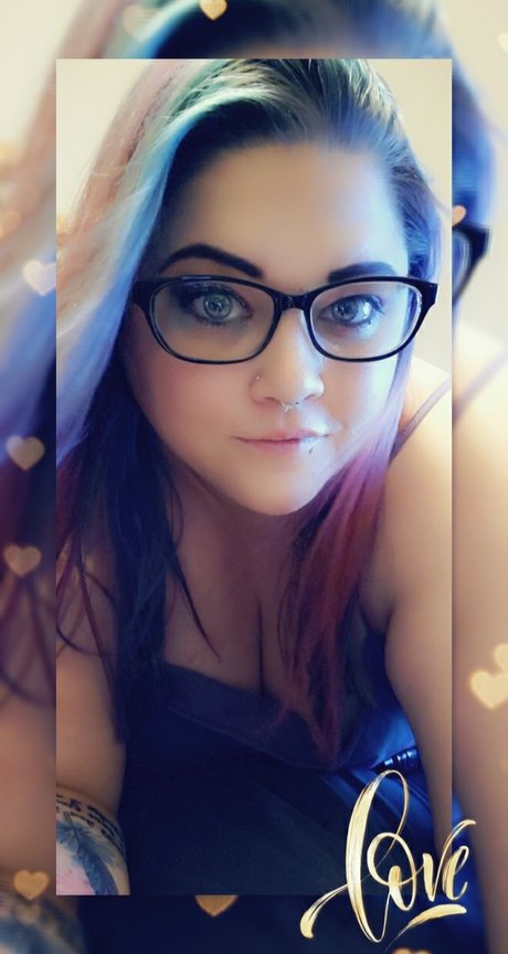 Velvet Bliss top nackt bilder