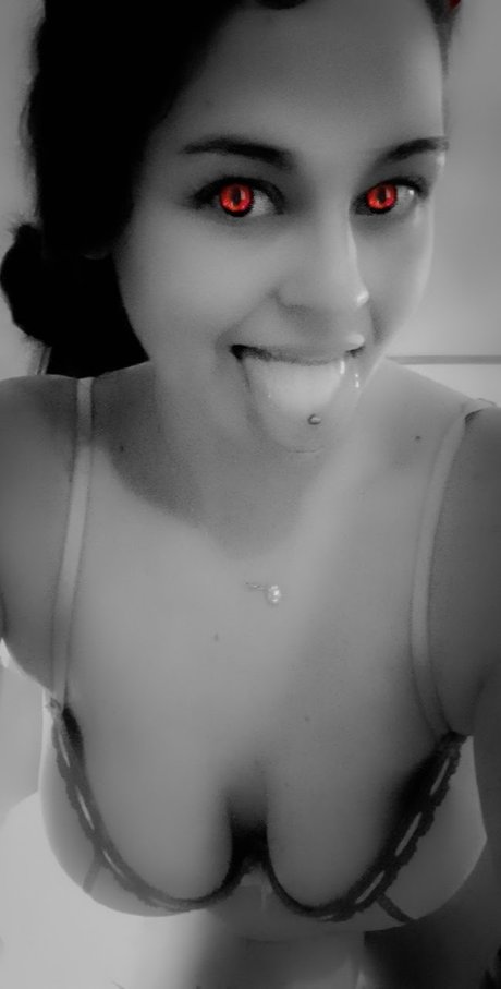 Sydney Schaub erotische freie foto