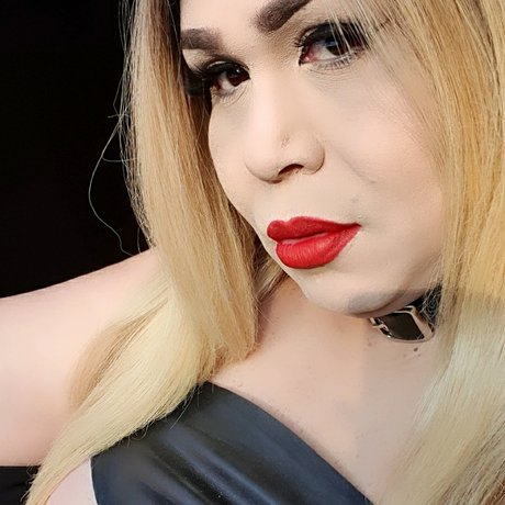 Sofia Bazayari nackt akt foto