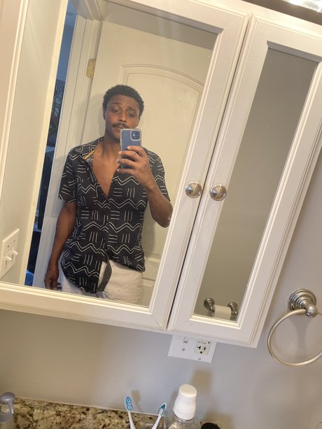 FloydMadeMeDoIt pornostar nackten galerie