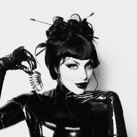 Goddess Manku kunst nackt archiv