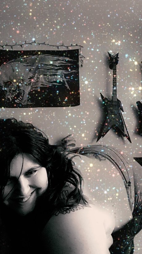 Scarlett Sinyister kunst nackte archiv