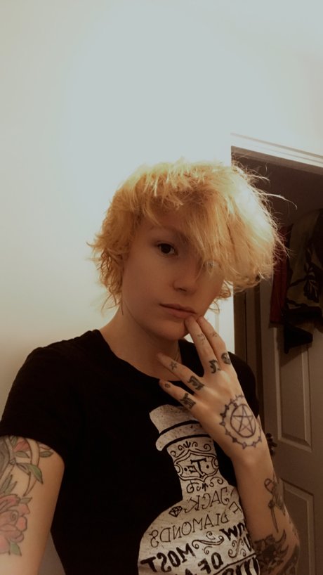 Angel the unknown nacktheit hd fotos