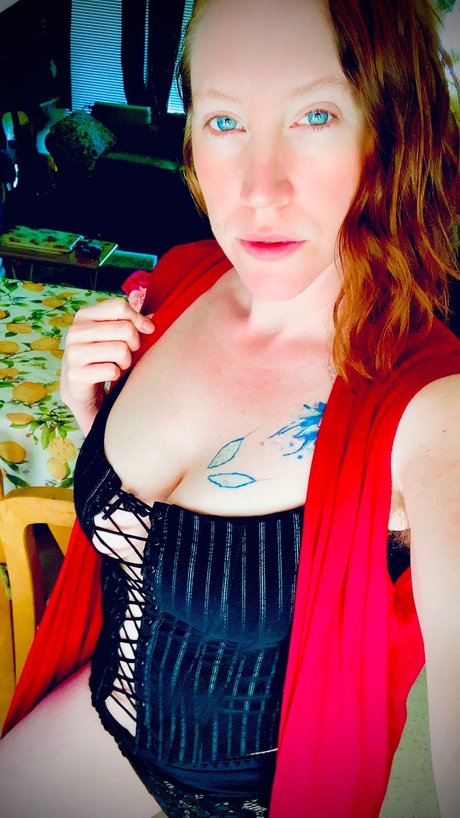 Lydia Chase erwachsene nackt bilder