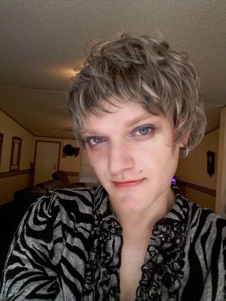 Mistress Sandy CD perfekte pornostar archiv