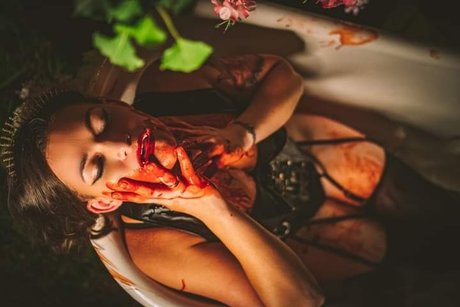 Liv N Lifted exklusive nacktheit bilder