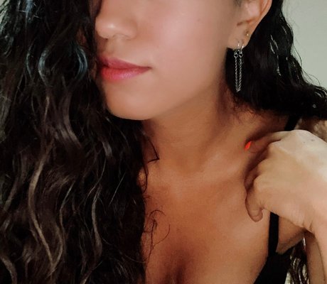 Kyana schauspielerin sexy bilder