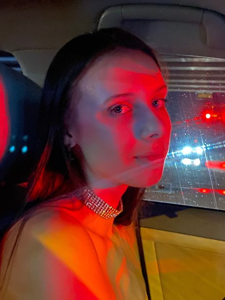 Kitty West exklusive kostenlose bilder