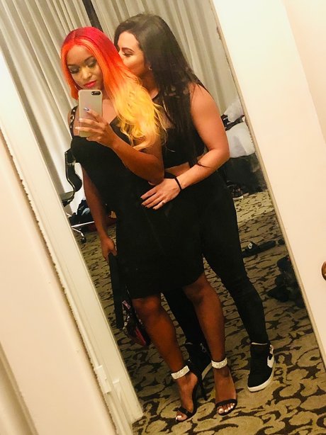 Diamante and Kiera Hogan hübsche akt fotos