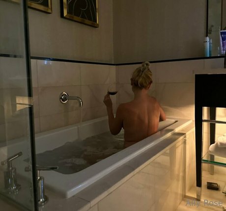 monsterschwanz-onlyfans sexy nacktheit bild