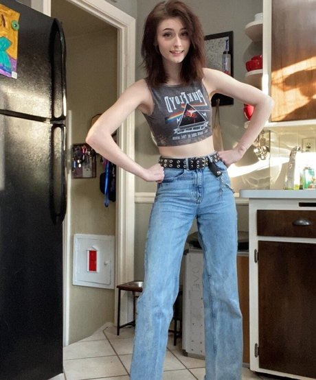 Soggyalien22 model freie archiv