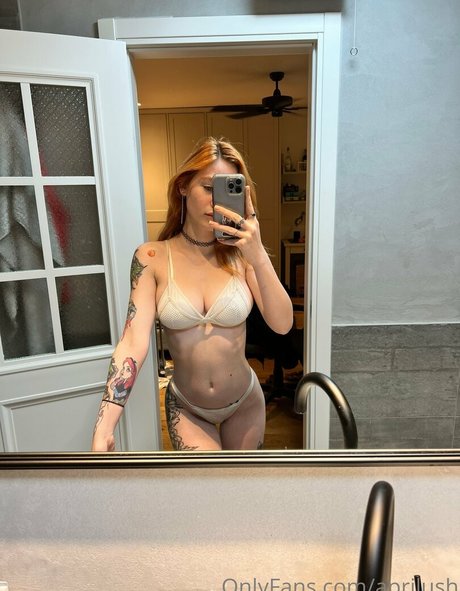 April Harel hübsche exklusive bilder